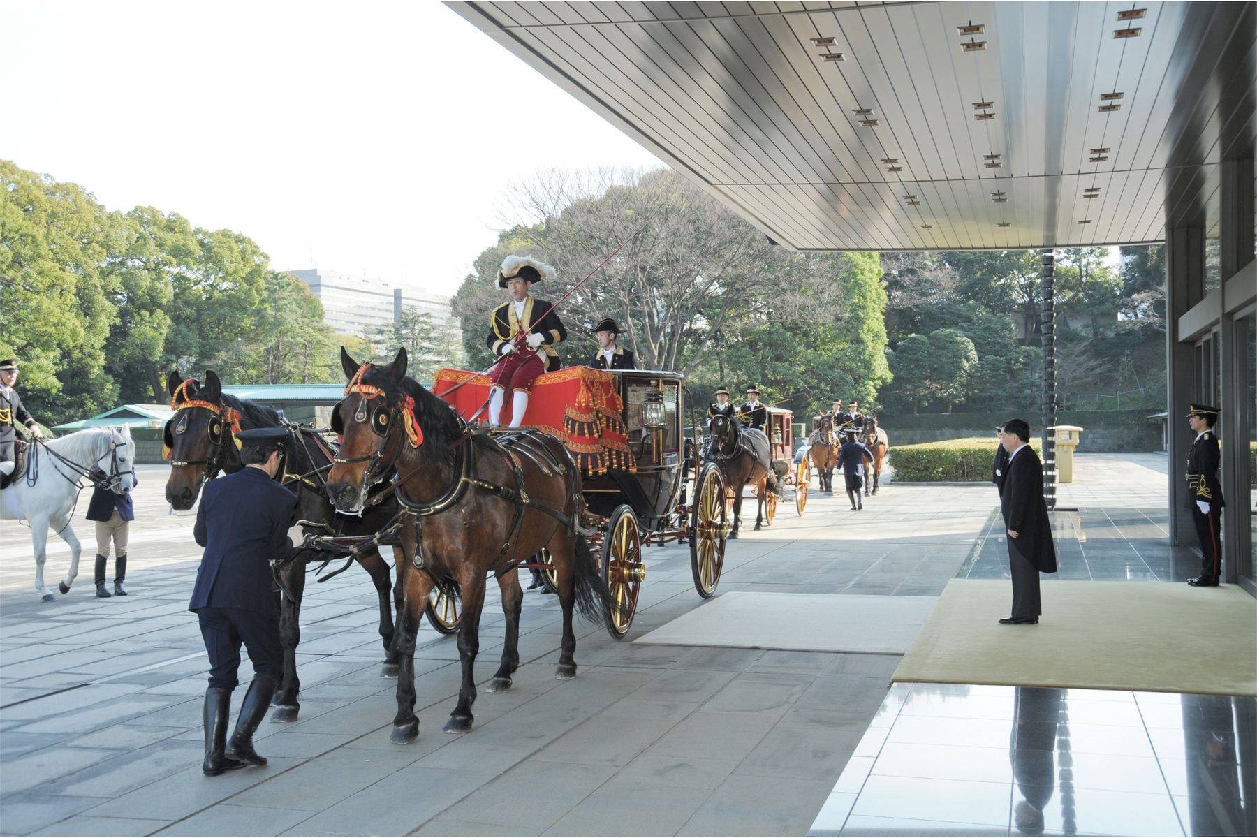 信任状捧呈式の際の馬車列