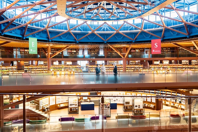 石川県立図書館