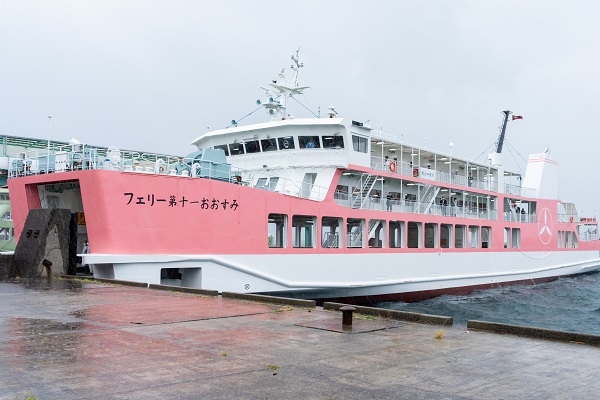 鴨池港フェリーターミナル（鹿児島市）