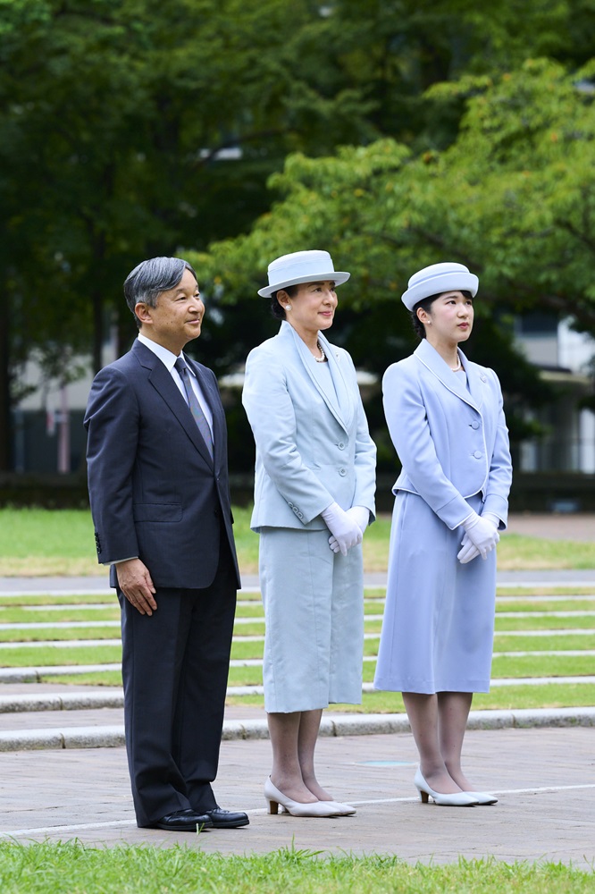 写真：平和公園 ご供花