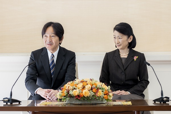 記者会見をなさる秋篠宮皇嗣同妃両殿下