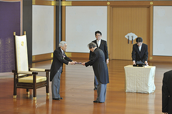 文化勲章親授式のお写真