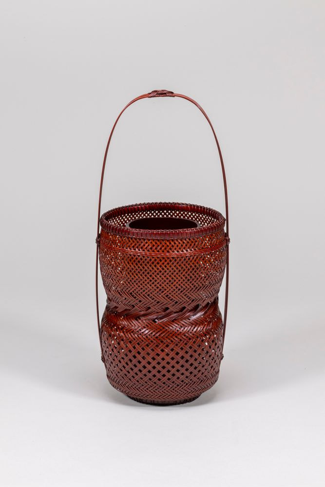 竹工芸品　柾割拭漆花ノ友　花籃（ちくこうげいひん　まさわりふきうるしはなのとも　はなかご）