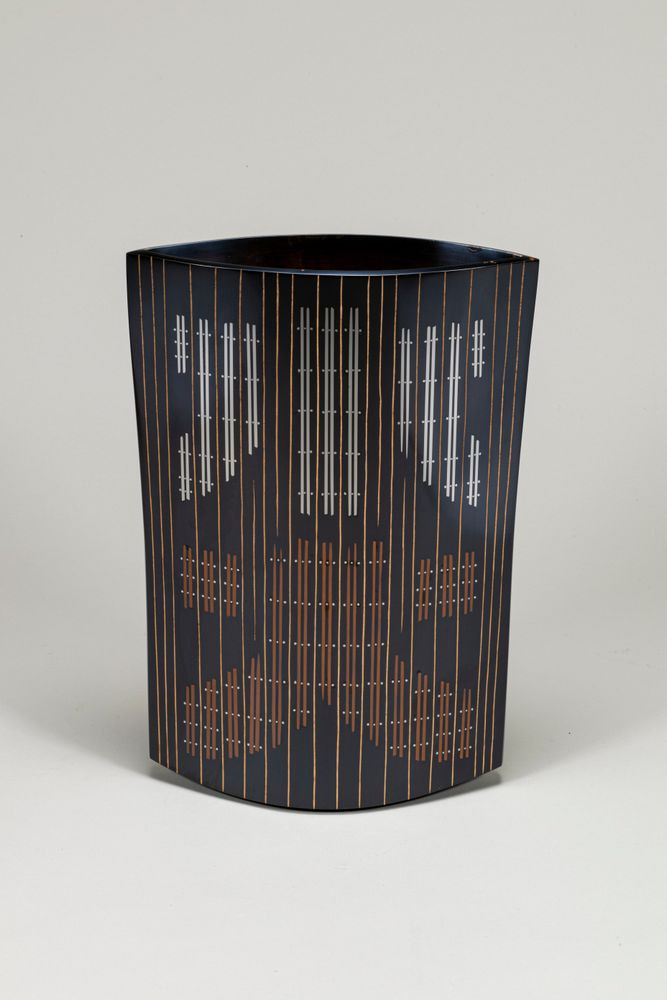 鋳ぐるみ花器　「火と水と」（いぐるみかき　ひとみずと）