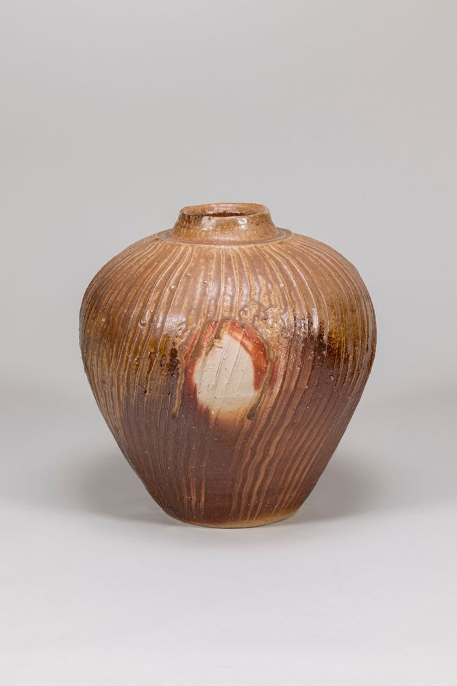 備前焼　壺（びぜんやき　つぼ）