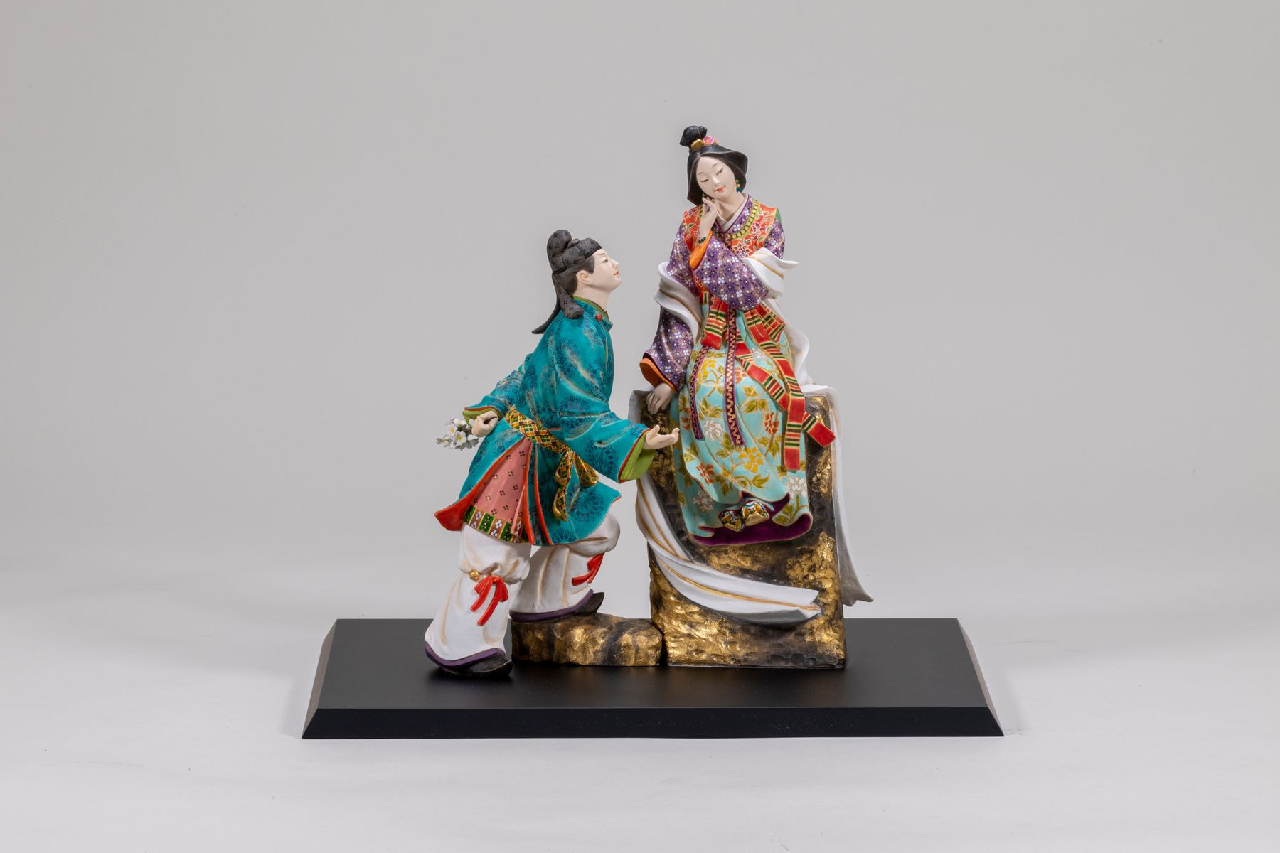 博多人形　「足結の鈴」（はかたにんぎょう　あゆいのすず）