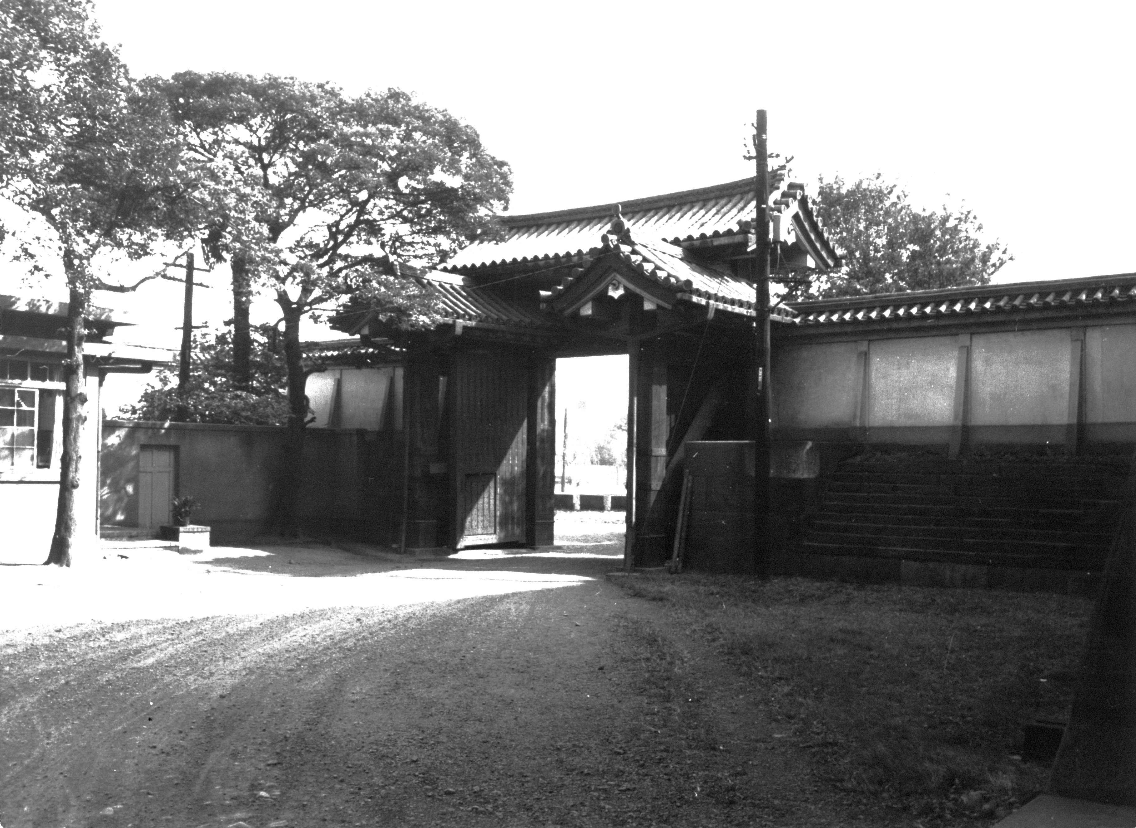 平川高麗門(ひらかわこうらいもん) 開園前(昭和36年(1961)~昭和39年(1964)頃)*