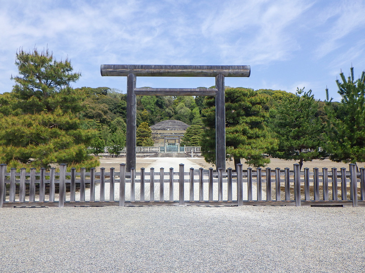 明治天皇　伏見桃山陵