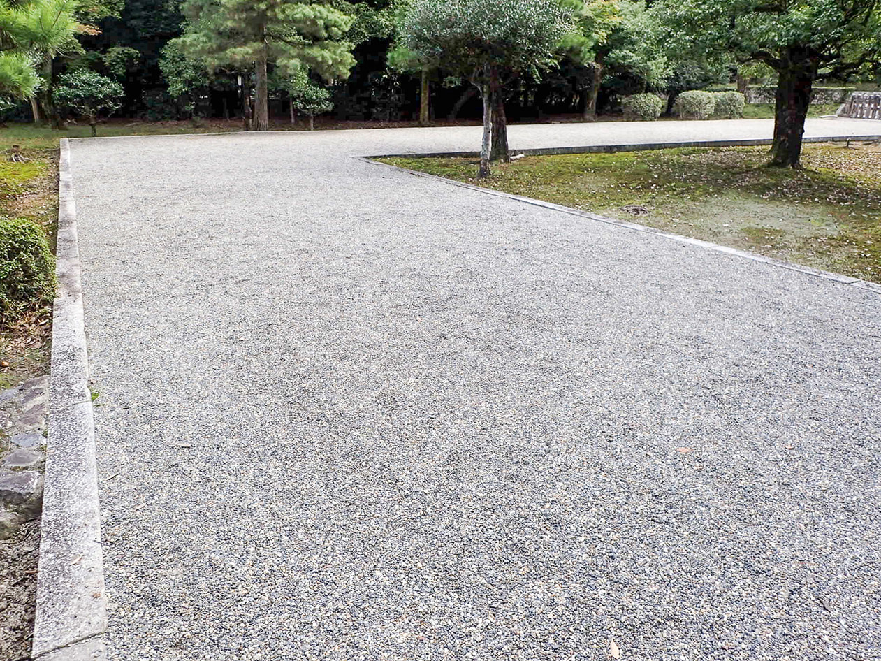 弘文天皇　長等山前陵