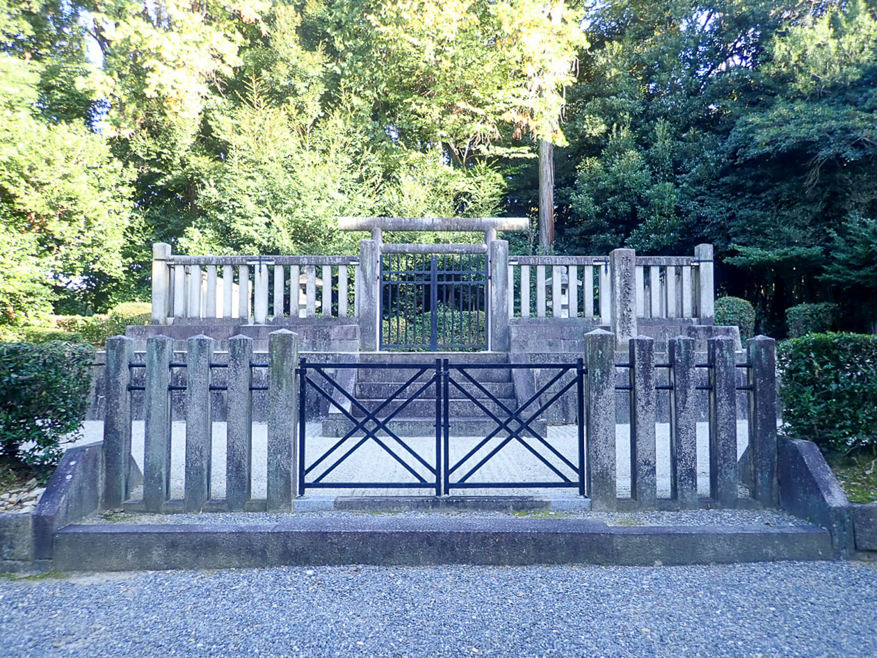 仲恭天皇　九條陵