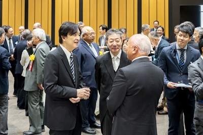 受賞者へのお声がけ